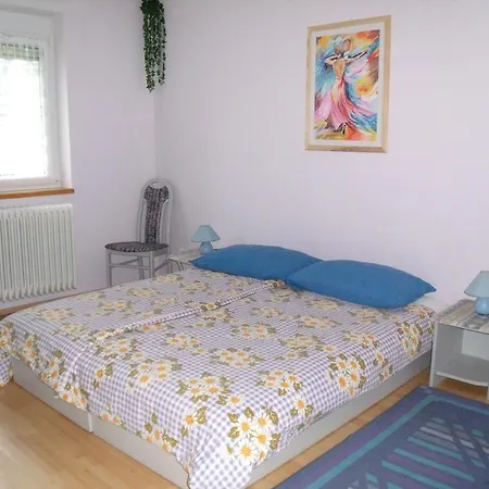 Viola Kehidakustány