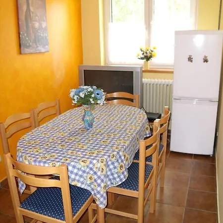 Apartament Viola Vendeghaz Kehidakustány